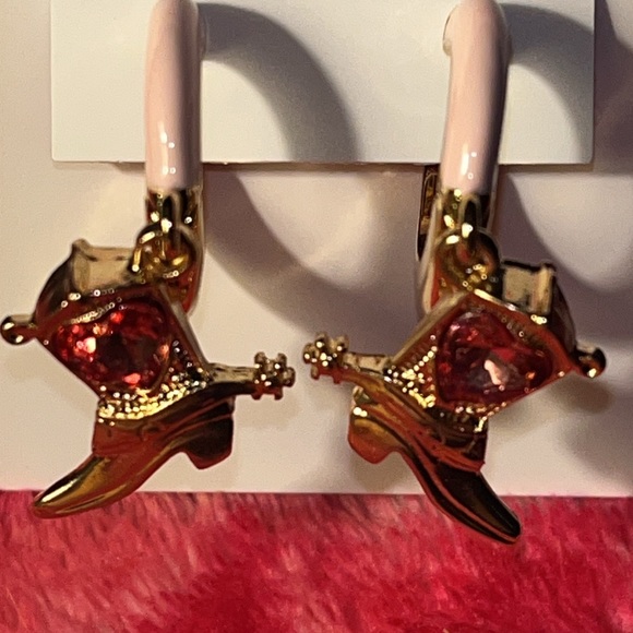 NWT Betsey Johnson hoop earrings with dangling cowboy boots. Pink and gold. - Picture 4 of 8